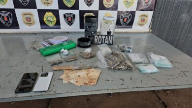 Fotos de Após denúncias anônimas, casal é preso por tráfico de drogas em Maringá