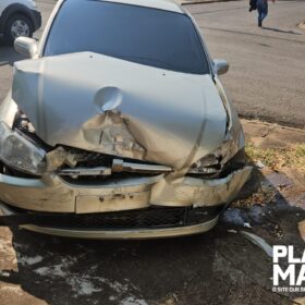 Carro capota após colisão em Maringá e deixa uma pessoa ferida Foto 1 Fotos de Carro capota após colisão em Maringá e deixa uma pessoa ferida