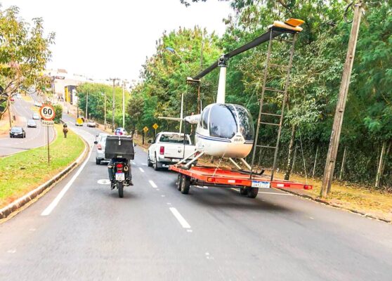 Fotos de Helicóptero em carretinha em Maringá viraliza nas redes sociais