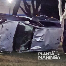 Fotos de Motorista perde controle, invade rotatória e capota com carro em Maringá 