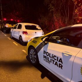 Câmera registra acidente seguido de capotamento em Maringá  Foto 2 Fotos de Câmera registra acidente seguido de capotamento em Maringá