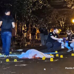 Homem que estava indo comprar leite para o filho é executado com 53 tiros em Sarandi Foto 1 Fotos de Homem que estava indo comprar leite para o filho é executado com 53 tiros em Sarandi