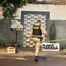 Fotos de Mãe e filho são intubados e socorridos em estado gravíssimo após incêndio em residência em Maringá