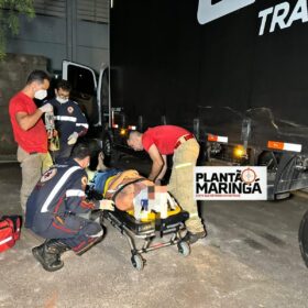 Motorista perde controle de caminhão e derruba muro de empresa em Maringá, ele foi socorrido inconsciente Foto 1 Fotos de Motorista perde controle de caminhão e derruba muro de empresa em Maringá, ele foi socorrido inconsciente