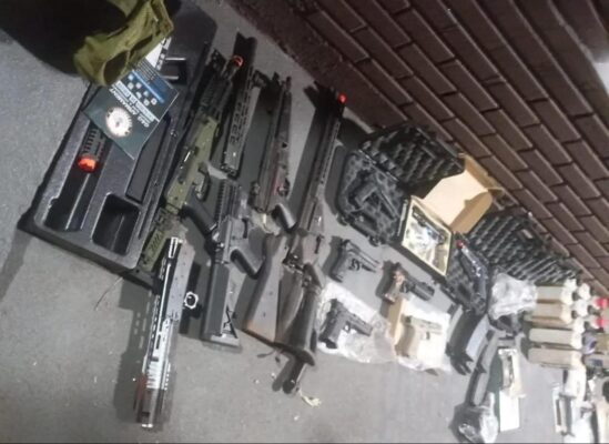 Fotos de Polícia apreende ‘arsenal’ de airsoft após acidente na PR-317