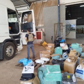 Polícia Federal de Maringá prende duas pessoas por contrabando e descaminho Foto 1 Fotos de Polícia Federal de Maringá prende duas pessoas por contrabando e descaminho