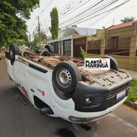 Fotos de Carro avança preferencial e causa acidente em Maringá