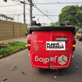 Fotos de Carro avança preferencial e causa acidente em Maringá