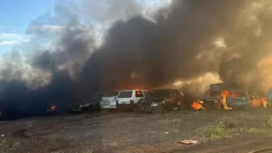 Fotos de Incêndio danifica 70 veículos em pátios do 10º Batalhão de Polícia Militar