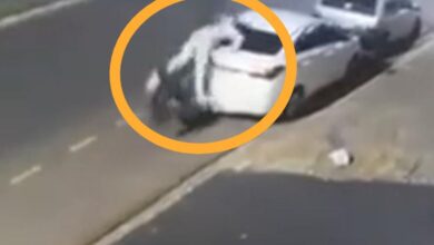 Fotos de Motociclista dorme pilotando moto e bate em carro estacionado em Maringá