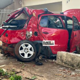 Fotos de Motorista embriagado bate em árvore e invade residência em Maringá; duas pessoas ficaram feridas
