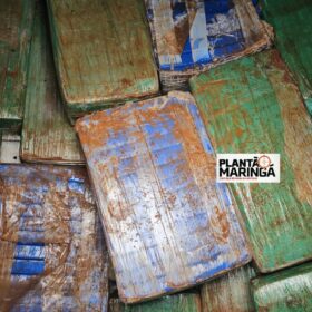 Fotos de Polícia Rodoviária Federal de Maringá apreende caminhão tanque abarrotado com maconha