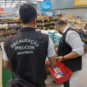 Procon flagra alimentos irregulares em vistoria em mercado de Maringá Foto 2 Fotos de Procon flagra alimentos irregulares em vistoria em mercado de Maringá