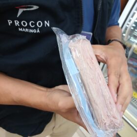 Procon flagra alimentos irregulares em vistoria em mercado de Maringá Foto 4 Fotos de Procon flagra alimentos irregulares em vistoria em mercado de Maringá