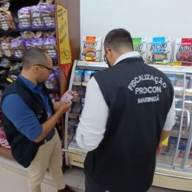 Procon flagra alimentos irregulares em vistoria em mercado de Maringá Foto 5 Fotos de Procon flagra alimentos irregulares em vistoria em mercado de Maringá