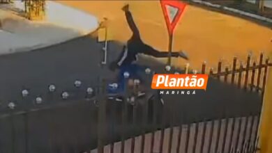 Fotos de Câmeras flagram tentativa de homicídio: homem é atropelado e esfaqueado