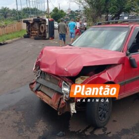 Caminhonete capota duas vezes depois de batida em Mandaguaçu Foto 4 Fotos de Caminhonete capota duas vezes depois de batida em Mandaguaçu