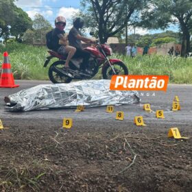Fotos de Jovem de 26 anos executado no Contorno Sul em Maringá, tinha sido investigado em um triplo homicídio, onde pai, mãe e uma bebê de 45 dias foram executados em 2023