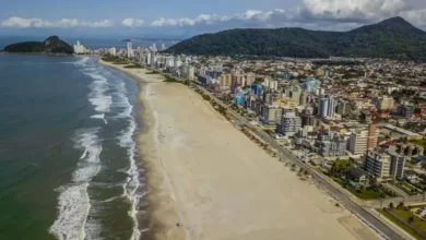 Fotos de Litoral do Paraná tem 4 mortes por afogamento no fim de semana; bombeiros buscam corpo de adolescente