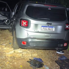 Piratas do asfalto de Maringá e Sarandi trocam tiros com a policia na Zona Rural; um morreu e quatro foram presos Foto 1 Fotos de Piratas do asfalto de Maringá e Sarandi trocam tiros com a policia na Zona Rural; um morreu e quatro foram presos