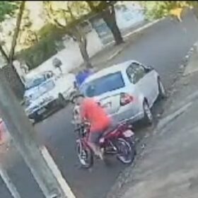 Fotos de COVARDE! Polícia procura por ladrão que mediante ameaças assaltou dois idosos, em Maringá