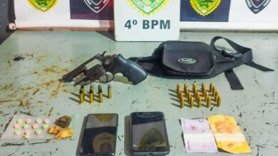 Fotos de Dupla é detida com drogas e arma após perseguição policial em Maringá