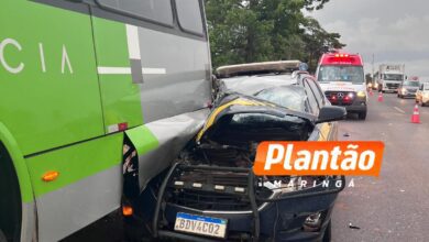 Fotos de Colisão entre viatura da PRF e ônibus deixa dois policiais feridos na BR-376, em Mandaguaçu
