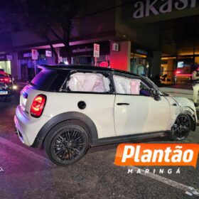 Condutora abandona veículo após capotamento na Avenida São Paulo Foto 1 Fotos de Condutora abandona veículo após capotamento na Avenida São Paulo