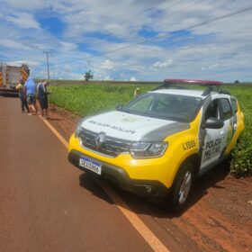 Fotos de Homem morre após ser ejetado de carro em capotamento