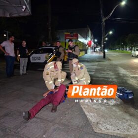 Fotos de Homem suspeito de roubar celular de mulher é brutalmente espancado em Maringá
