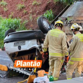 Fotos de Pai e mãe morrem e filho de 4 anos fica em estado grave após acidente no Contorno Norte em Maringá