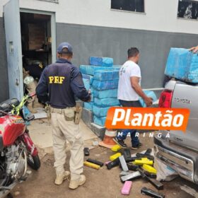 PRF apreende em Maringá Hilux com mais de uma tonelada e meia de maconha - Veja o momento da perseguição Foto 4 Fotos de PRF apreende em Maringá Hilux com mais de uma tonelada e meia de maconha - Veja o momento da perseguição