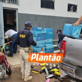 PRF apreende em Maringá Hilux com mais de uma tonelada e meia de maconha - Veja o momento da perseguição Foto 5 Fotos de PRF apreende em Maringá Hilux com mais de uma tonelada e meia de maconha - Veja o momento da perseguição
