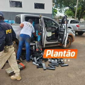 PRF apreende em Maringá Hilux com mais de uma tonelada e meia de maconha - Veja o momento da perseguição Foto 7 Fotos de PRF apreende em Maringá Hilux com mais de uma tonelada e meia de maconha - Veja o momento da perseguição