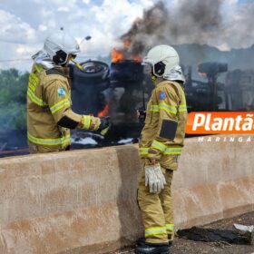 Fotos de Novas imagens revelam detalhes do acidente que matou duas pessoas no Contorno Norte de Maringá