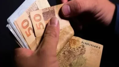 Fotos de Abono salarial para quem tem carteira assinada está liberado; confira