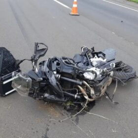 Fotos de Casal de Maringá morre em acidente com motocicleta BMW na BR-376
