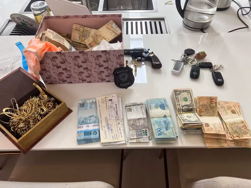 Fotos de PF e Gaeco fazem busca e apreensão em Maringá; alvos fazem parte de quadrilha de roubo de cargas