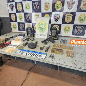 Fotos de Rotam apreende arsenal, drogas e equipamentos usados ​​em furtos de Hilux em Maringá