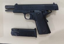 Fotos de Homem é preso com arma de fogo após ameaçar frequentadores em boate de Sarandi