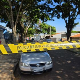 Fotos de Jovem é executado durante a madrugada a tiros dentro de casa
