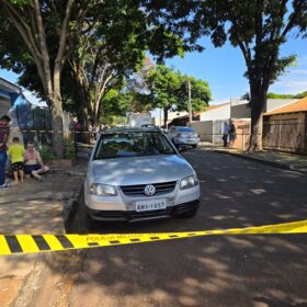Fotos de Jovem é executado durante a madrugada a tiros dentro de casa