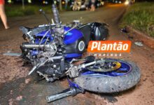 Fotos de Motociclista de 21 anos fica gravemente ferido após colisão com carro que invadiu preferencial em Maringá
