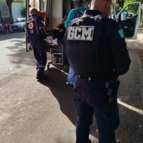 Mulher entra em trabalho de parto na rua e é socorrida pela Guarda de Sarandi Foto 1 Fotos de Mulher entra em trabalho de parto na rua e é socorrida pela Guarda de Sarandi