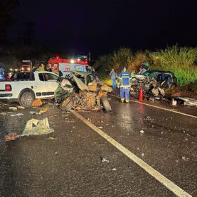 Acidente com carro de Maringá deixa 1 morto e 3 gravemente feridos Foto 4 Fotos de Acidente com carro de Maringá deixa 1 morto e 3 gravemente feridos