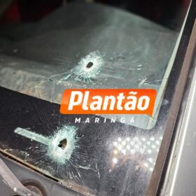 Fotos de Casal em veículo sofre atentado a tiros na noite deste sábado