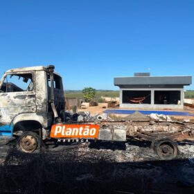 Fotos de Chácara de tio que causou a morte de sobrinho em acidente é incendiada 