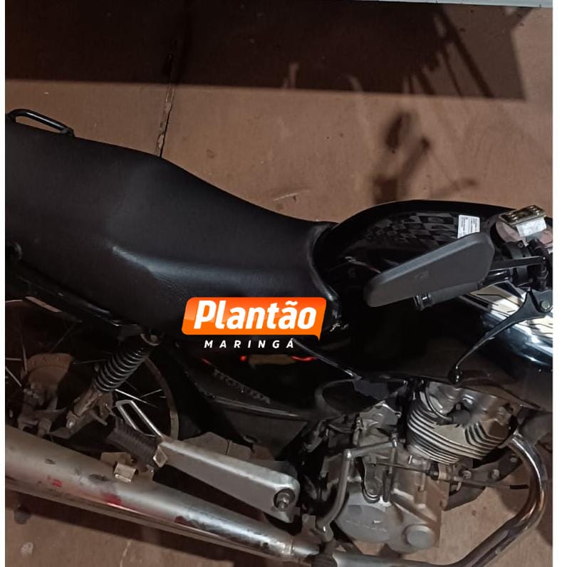 Fotos de Criminosos agridem mulher durante roubo de moto em Maringá