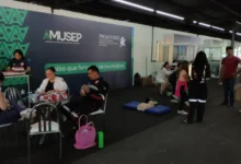 Fotos de Equipe do SAMU ensina manobras de reanimação a visitantes da Expoingá