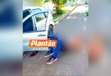 Fotos de Homem é intubado após ser esfaqueado e bater carro contra árvore em Maringá 